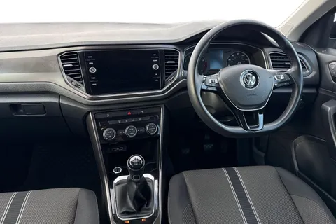 CP19CCU Volkswagen T-Roc 1.5 TSI EVO SE 5dr Thumbnail #17