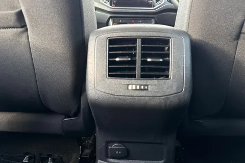 CP19CCU Volkswagen T-Roc 1.5 TSI EVO SE 5dr Thumbnail #28