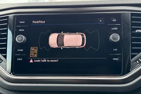 CP19CCU Volkswagen T-Roc 1.5 TSI EVO SE 5dr Thumbnail #34