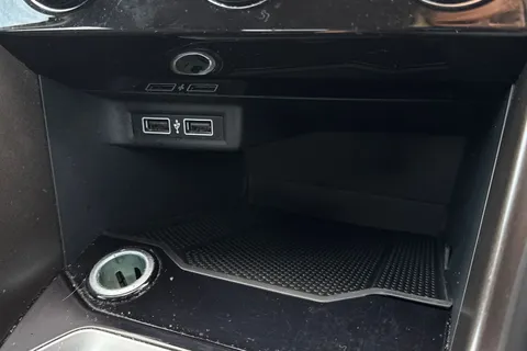 CP19CCU Volkswagen T-Roc 1.5 TSI EVO SE 5dr Thumbnail #35