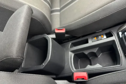 CP19CCU Volkswagen T-Roc 1.5 TSI EVO SE 5dr Thumbnail #37