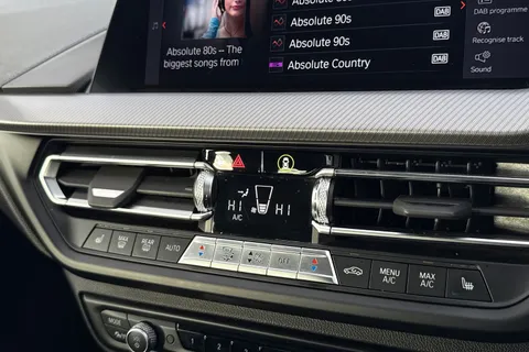 HJ72LBL BMW 2 Series Gran Coupe 1.5 218i M Sport DCT Euro 6 (s/s) 4dr Thumbnail #21