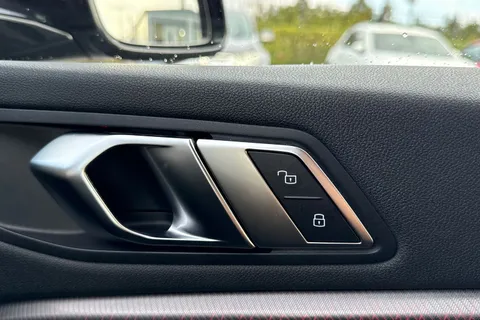 HJ72LBL BMW 2 Series Gran Coupe 1.5 218i M Sport DCT Euro 6 (s/s) 4dr Thumbnail #39