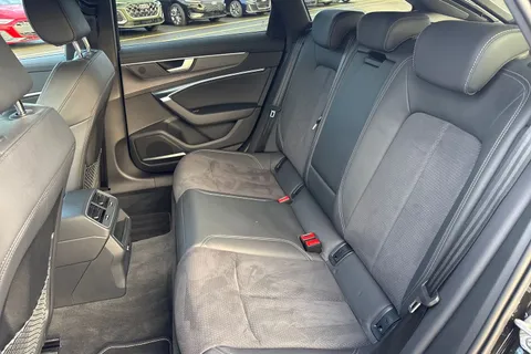 PK74VKX Audi A6 Avant Avant Black Edition 40 TDI quattro 204 PS S tronic Thumbnail #18