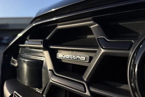 PK74VKX Audi A6 Avant Avant Black Edition 40 TDI quattro 204 PS S tronic Thumbnail #26