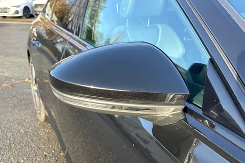 PK74VKX Audi A6 Avant Avant Black Edition 40 TDI quattro 204 PS S tronic Thumbnail #31