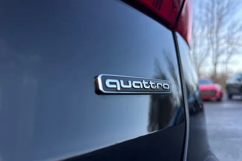 PK74VKX Audi A6 Avant Avant Black Edition 40 TDI quattro 204 PS S tronic Thumbnail #37