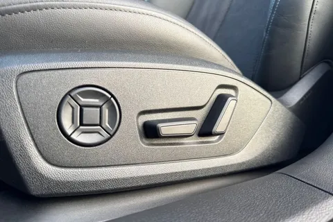 PK74VKX Audi A6 Avant Avant Black Edition 40 TDI quattro 204 PS S tronic Thumbnail #42