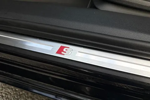 PK74VKX Audi A6 Avant Avant Black Edition 40 TDI quattro 204 PS S tronic Thumbnail #43