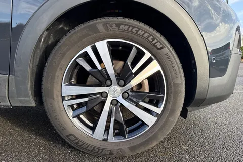 HY70OXT PEUGEOT 3008 1.2 PureTech Allure Euro 6 (s/s) 5dr Thumbnail #9