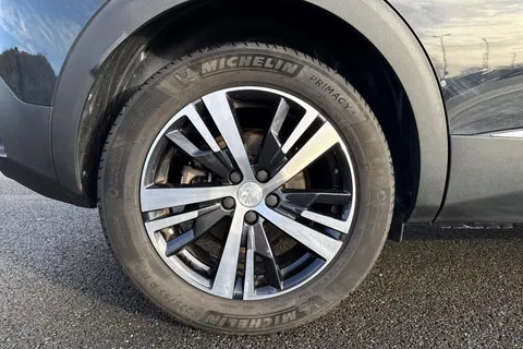 HY70OXT PEUGEOT 3008 1.2 PureTech Allure Euro 6 (s/s) 5dr Thumbnail #10