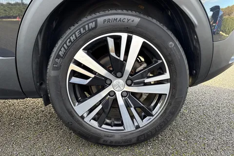 HY70OXT PEUGEOT 3008 1.2 PureTech Allure Euro 6 (s/s) 5dr Thumbnail #12