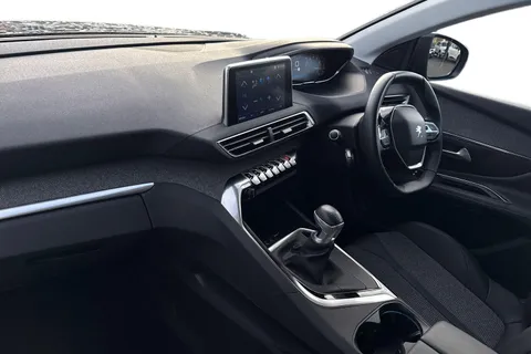 HY70OXT PEUGEOT 3008 1.2 PureTech Allure Euro 6 (s/s) 5dr Thumbnail #14