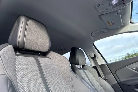 HY70OXT PEUGEOT 3008 1.2 PureTech Allure Euro 6 (s/s) 5dr Thumbnail #23