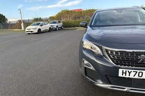 HY70OXT PEUGEOT 3008 1.2 PureTech Allure Euro 6 (s/s) 5dr Thumbnail #24