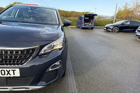 HY70OXT PEUGEOT 3008 1.2 PureTech Allure Euro 6 (s/s) 5dr Thumbnail #25