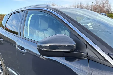 HY70OXT PEUGEOT 3008 1.2 PureTech Allure Euro 6 (s/s) 5dr Thumbnail #27