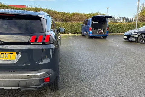 HY70OXT PEUGEOT 3008 1.2 PureTech Allure Euro 6 (s/s) 5dr Thumbnail #34