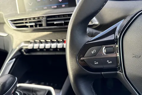 HY70OXT PEUGEOT 3008 1.2 PureTech Allure Euro 6 (s/s) 5dr Thumbnail #36