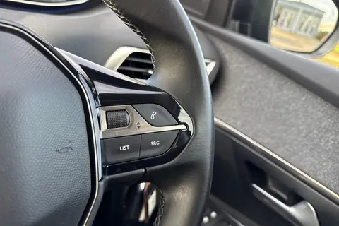 HY70OXT PEUGEOT 3008 1.2 PureTech Allure Euro 6 (s/s) 5dr Thumbnail #37