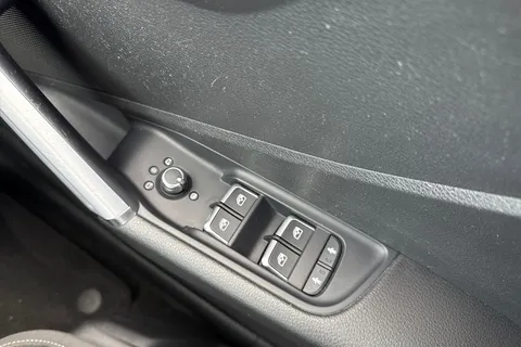 DF67ZXY Audi Q2 1.4 TFSI CoD Sport Euro 6 (s/s) 5dr Thumbnail #43