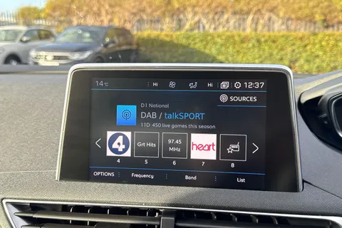 HY70OXT PEUGEOT 3008 1.2 PureTech Allure Euro 6 (s/s) 5dr Thumbnail #41