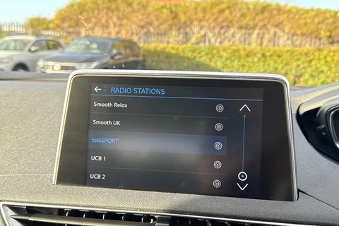 HY70OXT PEUGEOT 3008 1.2 PureTech Allure Euro 6 (s/s) 5dr Thumbnail #45