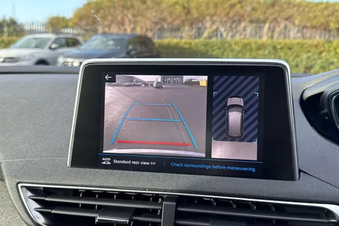 HY70OXT PEUGEOT 3008 1.2 PureTech Allure Euro 6 (s/s) 5dr Thumbnail #52