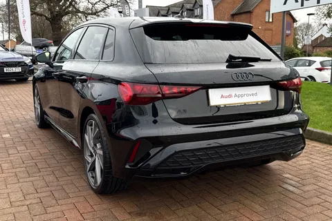 KY25CEA Audi A3 Black Edition 35 TFSI 150 PS S tronic Thumbnail #8