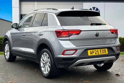 AP25EOB Volkswagen T-Roc 1.5 TSI Match 5dr DSG | Rear Camera | App connect Thumbnail #2