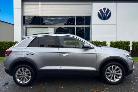 AP25EOB Volkswagen T-Roc 1.5 TSI Match 5dr DSG | Rear Camera | App connect Thumbnail #3