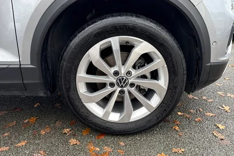 AP25EOB Volkswagen T-Roc 1.5 TSI Match 5dr DSG | Rear Camera | App connect Thumbnail #9
