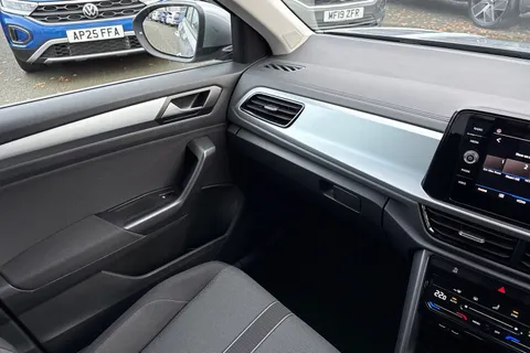 AP25EOB Volkswagen T-Roc 1.5 TSI Match 5dr DSG | Rear Camera | App connect Thumbnail #19