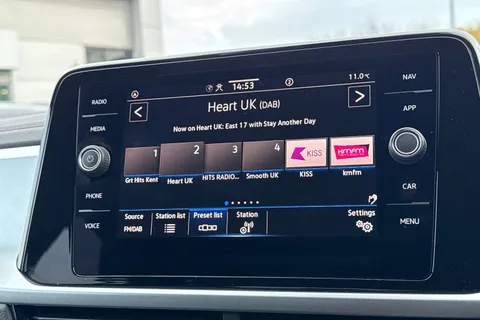 AP25EOB Volkswagen T-Roc 1.5 TSI Match 5dr DSG | Rear Camera | App connect Thumbnail #26