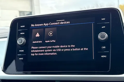 AP25EOB Volkswagen T-Roc 1.5 TSI Match 5dr DSG | Rear Camera | App connect Thumbnail #28