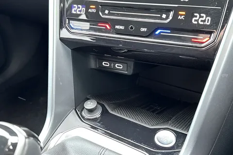 AP25EOB Volkswagen T-Roc 1.5 TSI Match 5dr DSG | Rear Camera | App connect Thumbnail #33