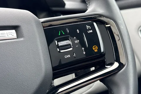 32 of 48 for Land Rover Range Rover Velar 2.0 D200 Dynamic SE 5dr