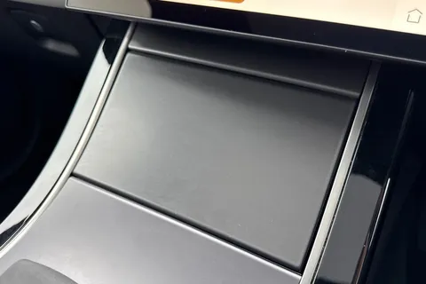 42 of 48 for Land Rover Range Rover Velar 2.0 D200 Dynamic SE 5dr