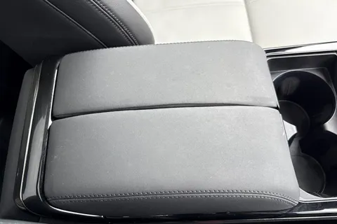 45 of 48 for Land Rover Range Rover Velar 2.0 D200 Dynamic SE 5dr