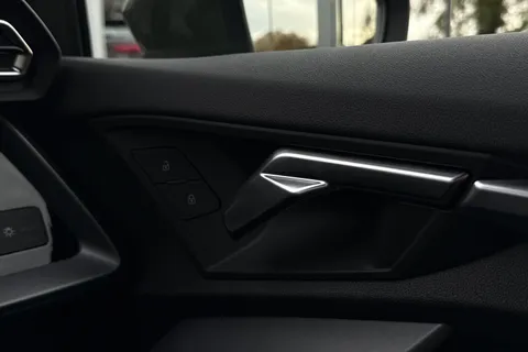 BV25EDO Audi A3 S line 30 TFSI  116 PS S tronic Thumbnail #17