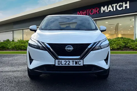 DL22TWC Nissan Qashqai 1.3 DIG-T MHEV Acenta Premium Euro 6 (s/s) 5dr Thumbnail #6