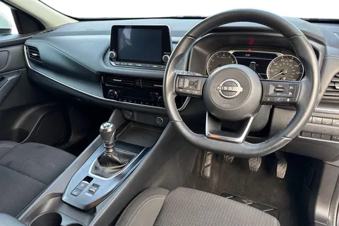 DL22TWC Nissan Qashqai 1.3 DIG-T MHEV Acenta Premium Euro 6 (s/s) 5dr Thumbnail #14