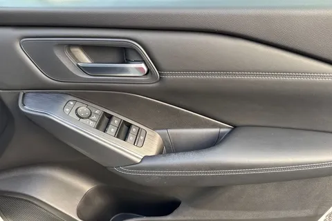 DL22TWC Nissan Qashqai 1.3 DIG-T MHEV Acenta Premium Euro 6 (s/s) 5dr Thumbnail #21