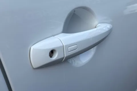 DL22TWC Nissan Qashqai 1.3 DIG-T MHEV Acenta Premium Euro 6 (s/s) 5dr Thumbnail #34