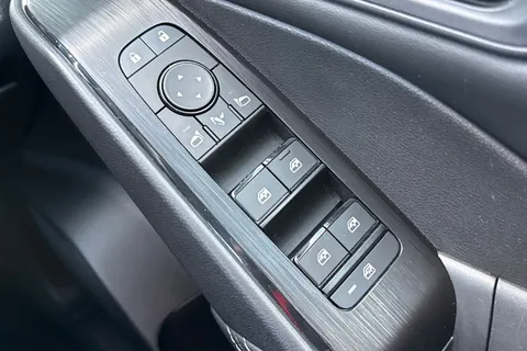 DL22TWC Nissan Qashqai 1.3 DIG-T MHEV Acenta Premium Euro 6 (s/s) 5dr Thumbnail #35