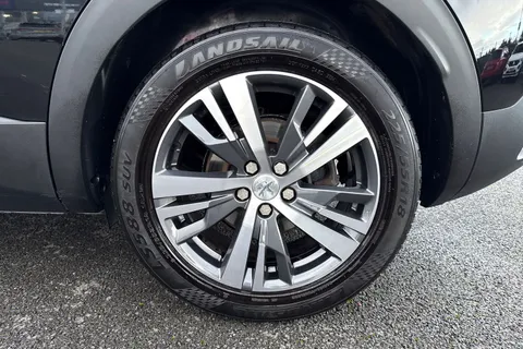 YC71LRZ PEUGEOT 3008 1.6 13.2kWh Allure Premium e-EAT Euro 6 (s/s) 5dr Thumbnail #11