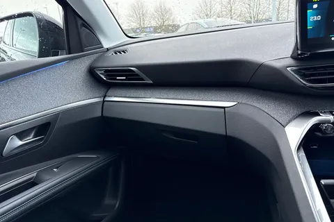 YC71LRZ PEUGEOT 3008 1.6 13.2kWh Allure Premium e-EAT Euro 6 (s/s) 5dr Thumbnail #19