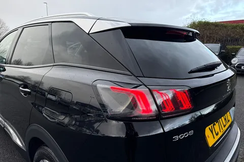 YC71LRZ PEUGEOT 3008 1.6 13.2kWh Allure Premium e-EAT Euro 6 (s/s) 5dr Thumbnail #29