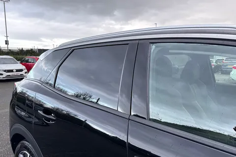 YC71LRZ PEUGEOT 3008 1.6 13.2kWh Allure Premium e-EAT Euro 6 (s/s) 5dr Thumbnail #34