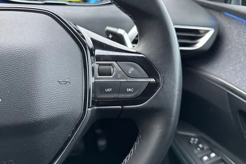 YC71LRZ PEUGEOT 3008 1.6 13.2kWh Allure Premium e-EAT Euro 6 (s/s) 5dr Thumbnail #39